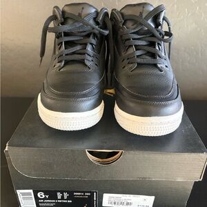 Nike Air Jordan 3 Retro ‘Cyber Monday’ size 6Y